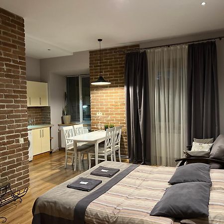 Vip Apartments ! Leopoli Esterno foto